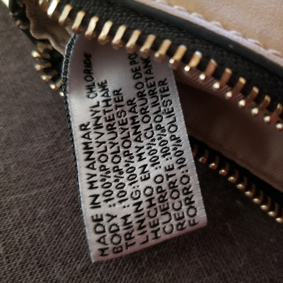 ❤Nine West Clutch.  Leopard Print used once. The zipper can be somewhat tricky. - Picture 8 of 9